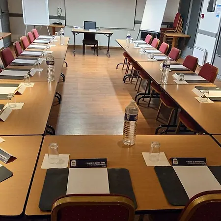 Kyriad Direct Hotel 2*