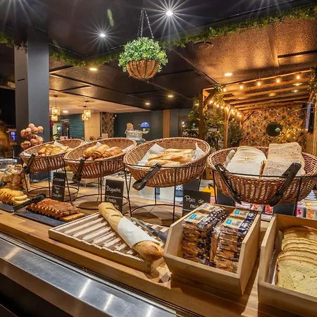 Kyriad Direct 2* Laon