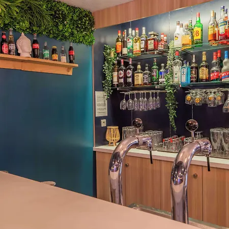 Kyriad Direct 2* Laon