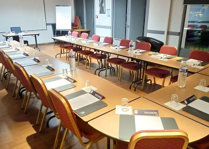 Kyriad Direct 2* Laon