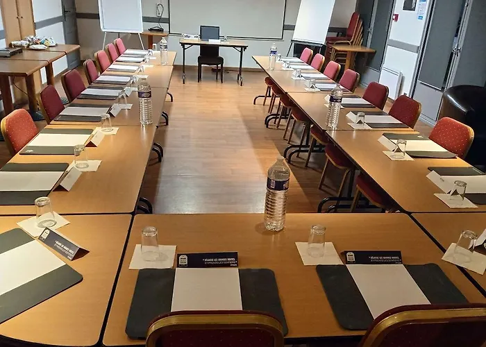 Kyriad Direct Hotel 2*