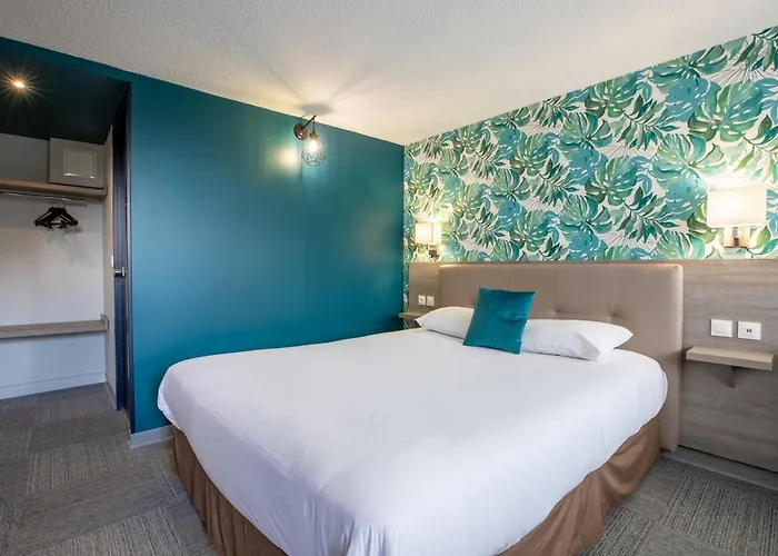 Hotel Kyriad Direct 2*